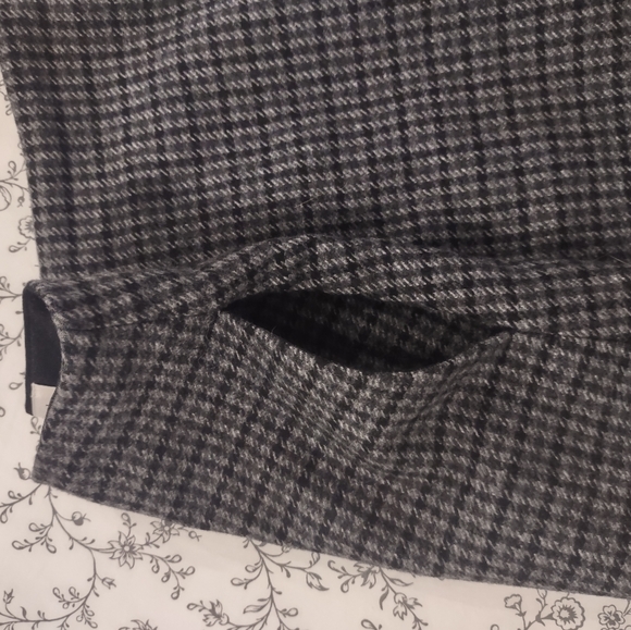 ARITZIA ✨ Wilfred wool mini skirt - Picture 3 of 8